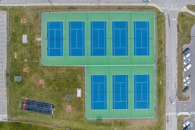 Northview High School in Grand Rapids, Michigan offers nice tennis courts.
