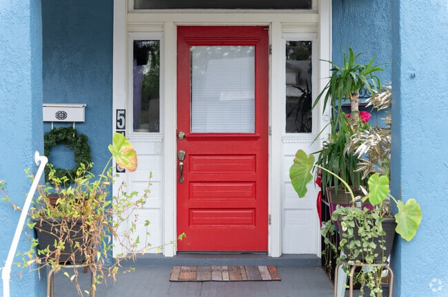 Details make the houses in Highland Park stand out.