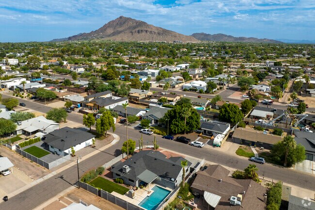 Residents in Old Town Scottsdale have quick access to Camelback Mountain.