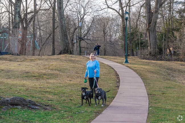 Ho-ho-kus has a lot of small parks and green spaces, making it great for picnics and dog walks.