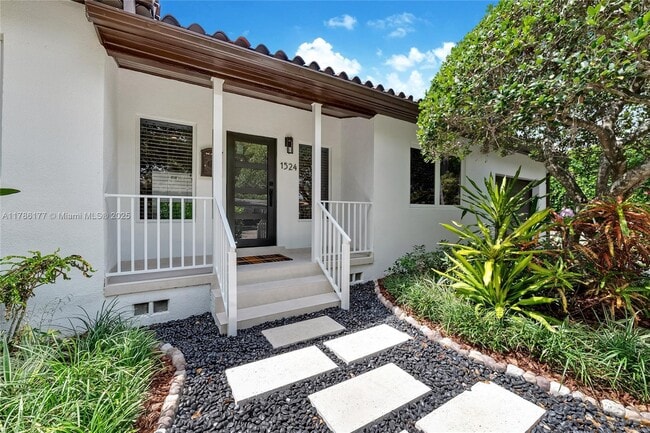 1524 Zoreta Ave, Miami, FL 33146 - photo 2