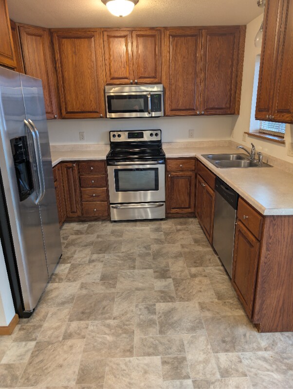 2316 Damon St, Eau Claire, WI 54701 - photo 2