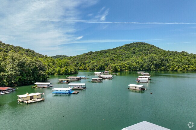 You can still find some homes on the water at Norris Lake.