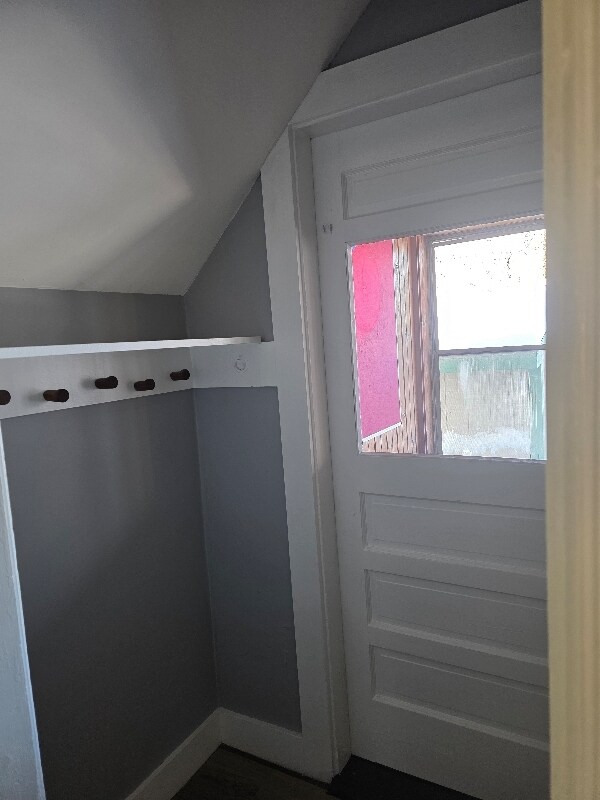 560 Pine St unit 1, Manchester, NH 03104 - photo 3