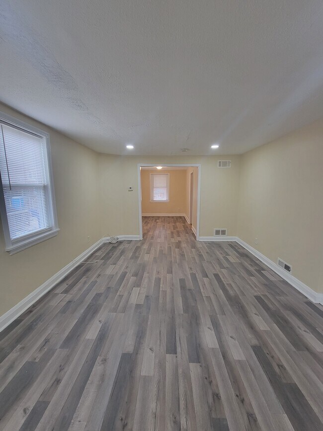 3226 Westmont Ave, Baltimore, MD 21216 - photo 3