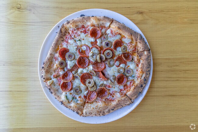 Oakfire Pizza is a great dinner option in Somers.