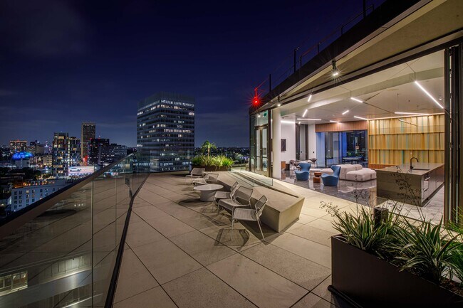 6401 Wilshire Blvd unit 1005, Los Angeles, CA 90048 - photo 7