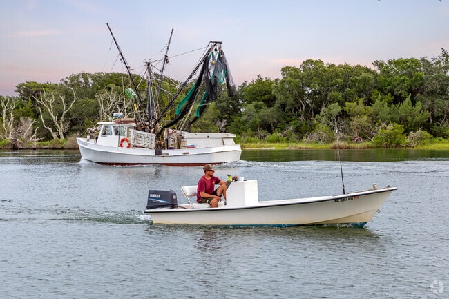 The surrounding community of Brandywine Bay is rooted in the commercial fishing industry.