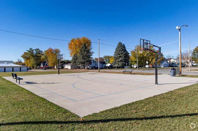 Jesup Basketball Court is located within Land-O-Corn Park at the heart of Jesup.