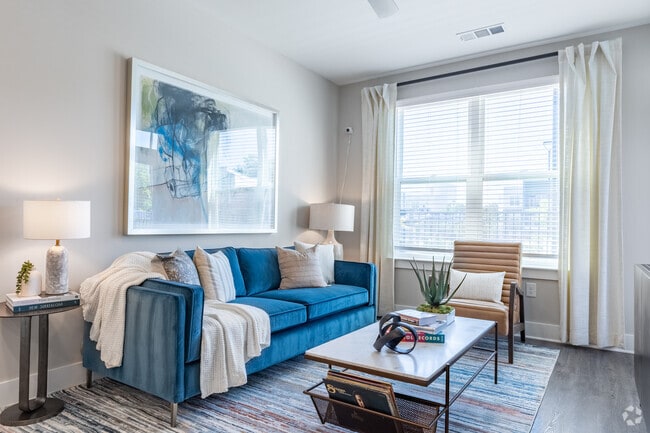 2BR, 2BA - 1,030SF (Type B1) - Living Room