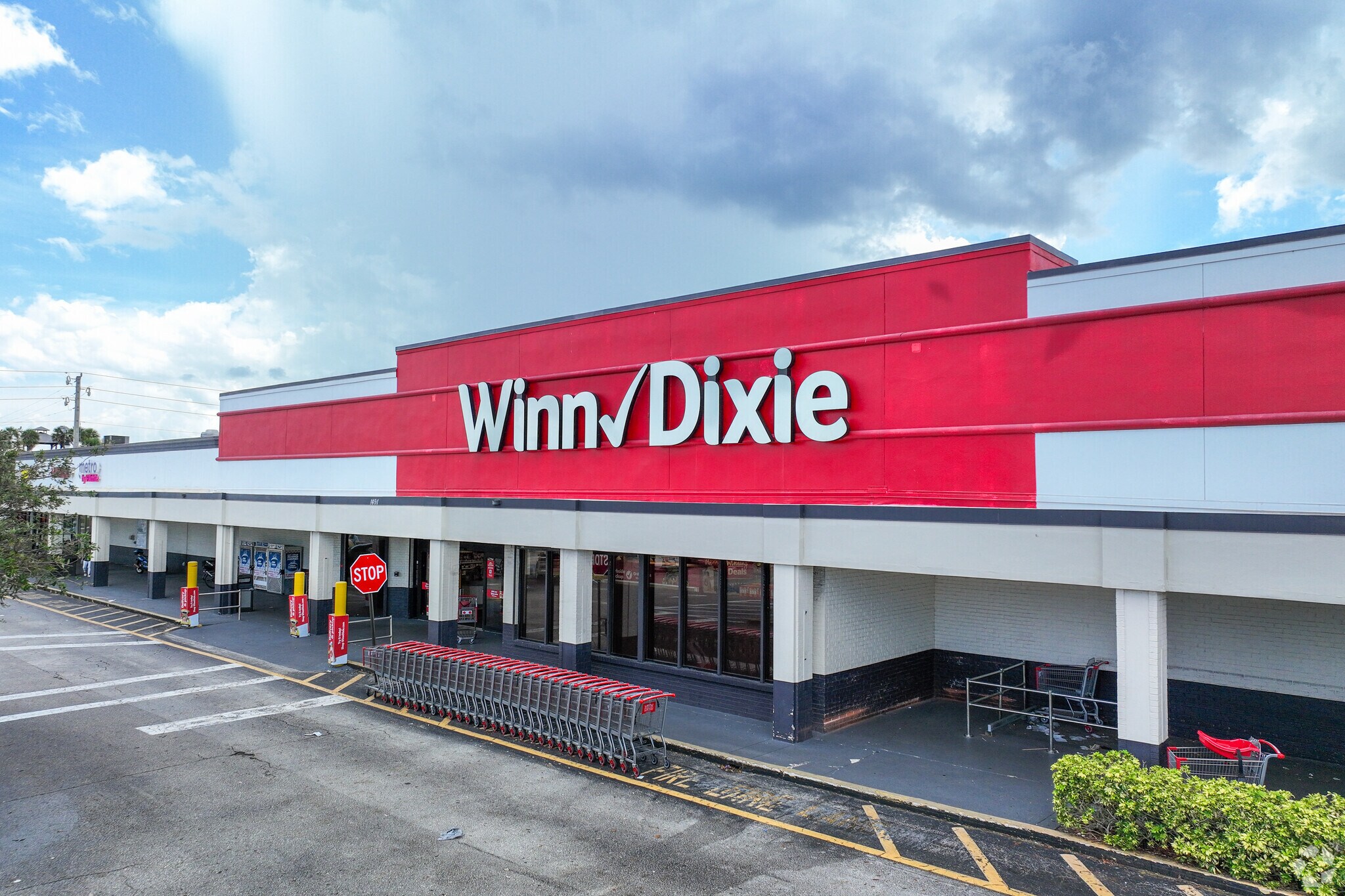 Winn Dixie is a popular grocery store in Hypoluxo neighborhood.
