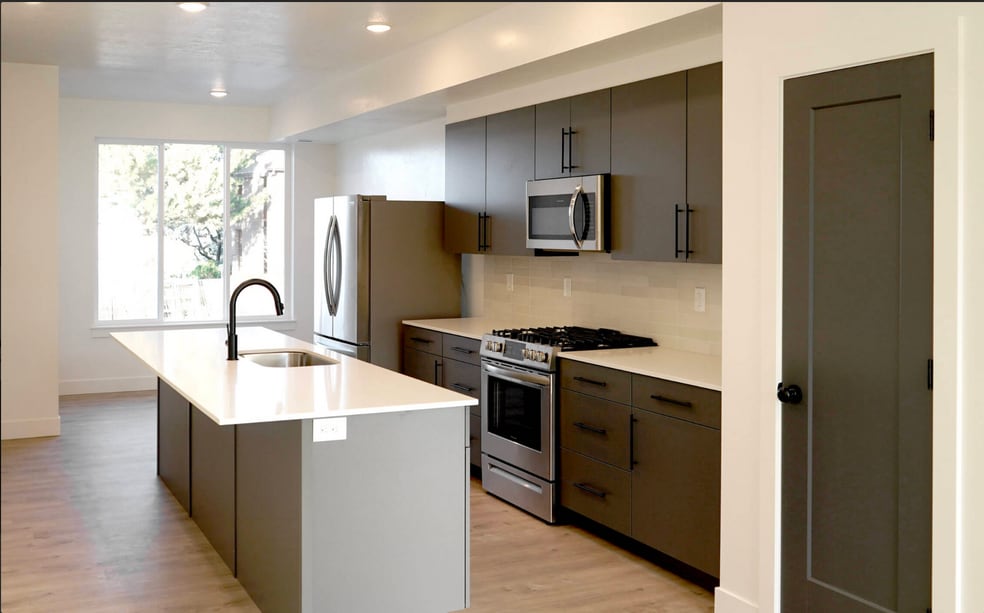 2061 S Main St, Bountiful, UT 84010 - photo 1