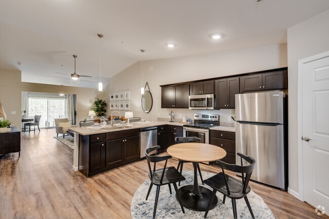 2 BR, 2 BA, 1294 SF