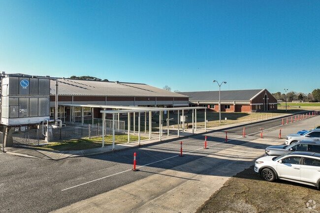 Perquimans Central School offers a variety of academic programs for kindergarten through 2nd grade.