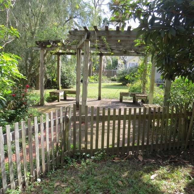 711 Union St unit 2, Brunswick, GA 31520 - photo 2