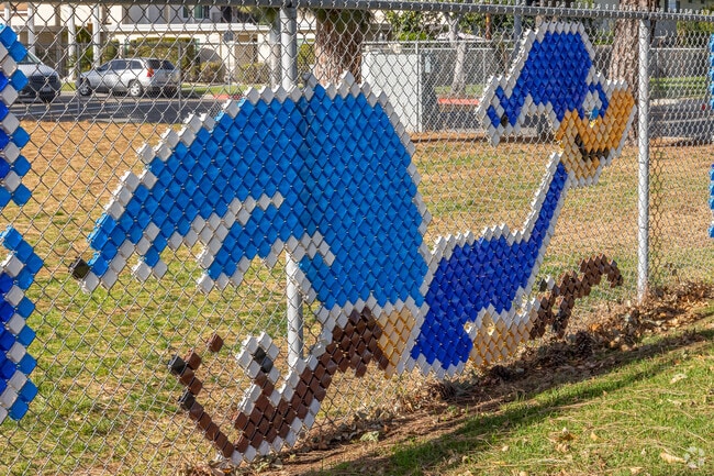Lawrence Elementary School is home of the Roadrunners.