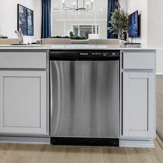 34370 Emerald Ridge Ave SE, Black Diamond, WA 98010 - photo 3