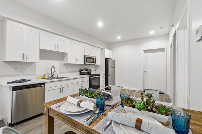 Pakeva, San Diego, CA 92120 - photo 4