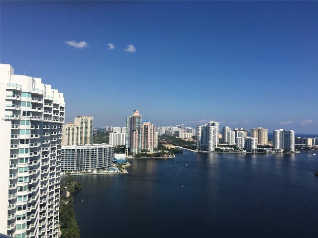 Villa Marina unit 2203, Aventura, FL 33160 - photo 4