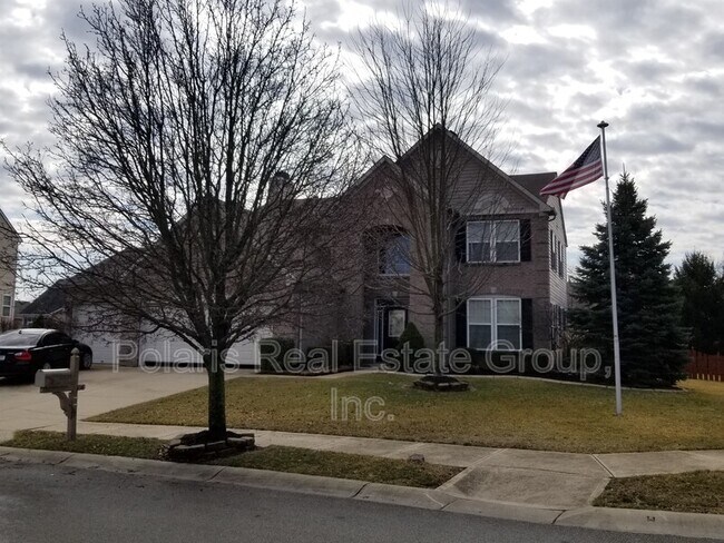11109 Craycroft Ct, Fishers, IN 46038 - photo 2