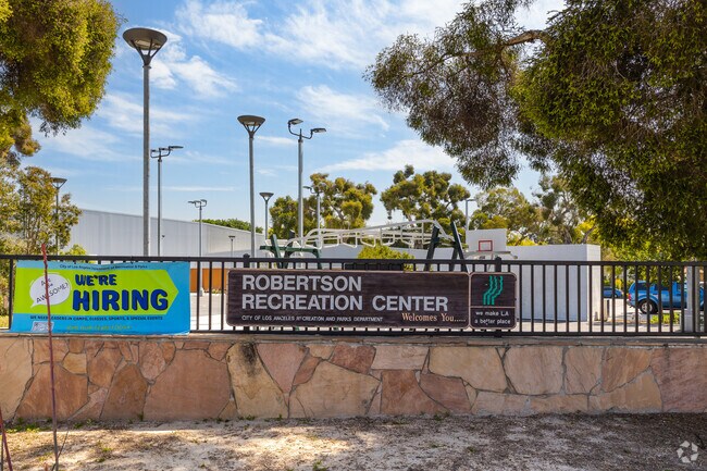 Robertson Recreation Center has sports facilities, fitness equipment and cultural programming.