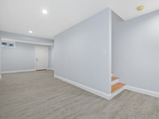 5 Naviens Ln unit 2, Waltham, MA 02453 - photo 6