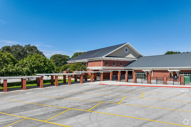 Mableton Elementary School combined the former schools of Sky View and Mableton Elementary.