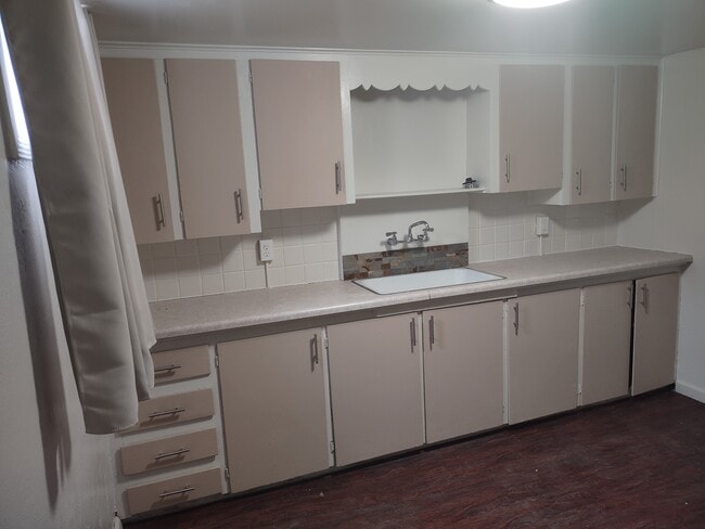 1417 Forrest St unit 1416.5, Sidney, NE 69162 - photo 3