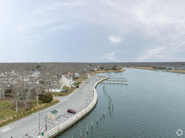 Walk down to Second Neck Dock.