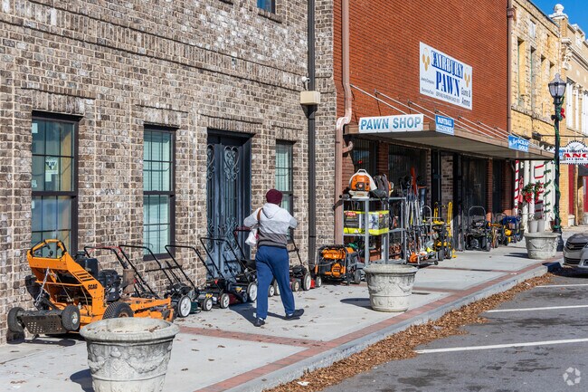 Discover the vibrant storefronts in downtown Fairburn for an unforgettable shopping experience that will enhance your day!