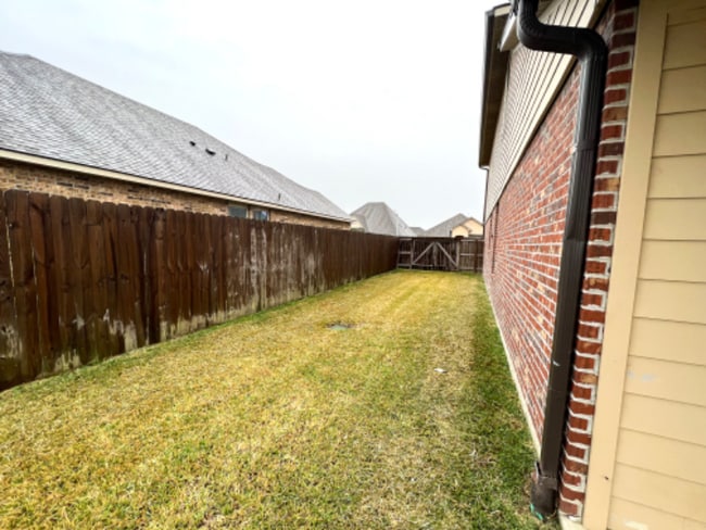 524 Cautillion Dr, Youngsville, LA 70592 - photo 3