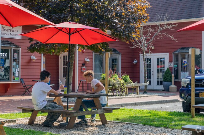 Maidstone Market & Deli is a go-to lunch spot for local residents in Springs.