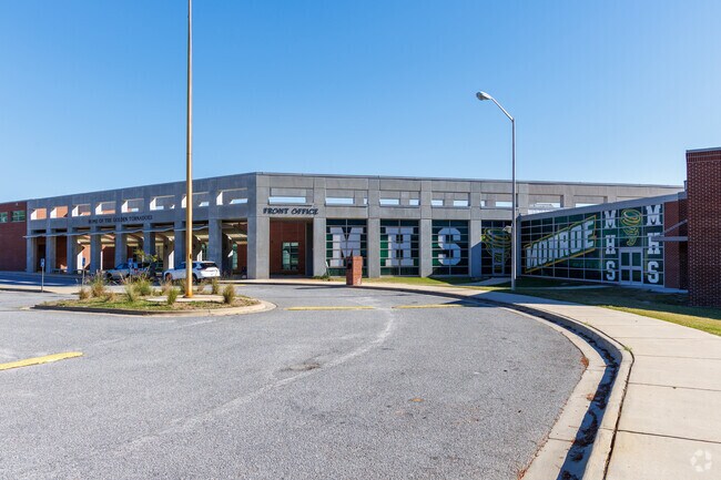 The Monroe High School, located near Dixieland, has a C grade on Niche.