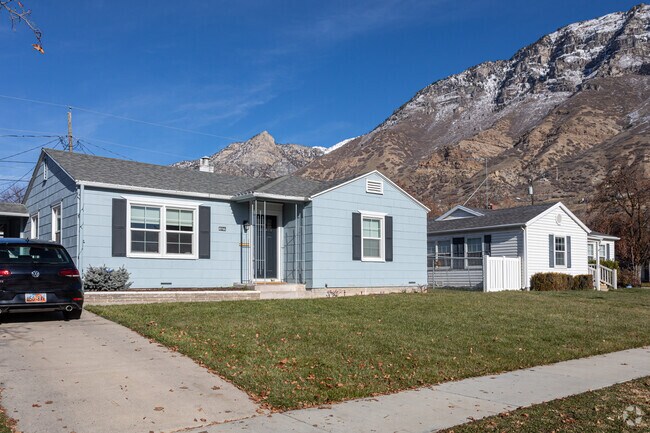 Single-story homes are common in the Wasatch neighborhood.