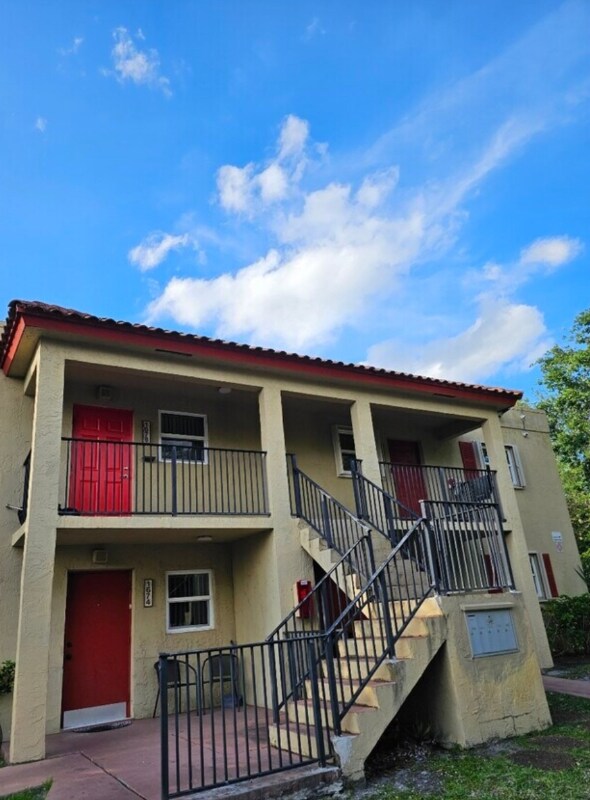 1678 NW 56th Ave, Lauderhill, FL 33313