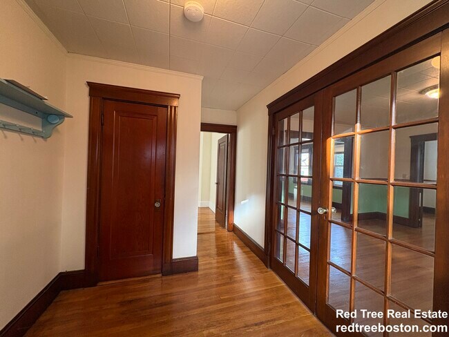 155-157-157 Hillside St unit 2, Boston, MA 02120 - photo 2