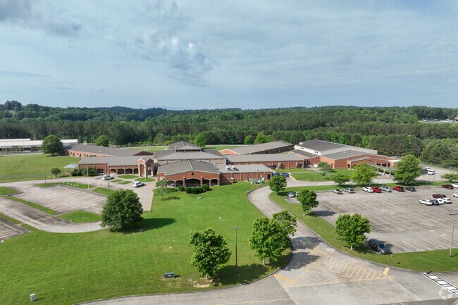 Clear Creek Middle in Ellijay has an above-average rating and hosts around 900 students.