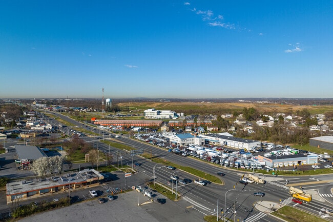 Wilmington Manor is a suburb located just 15 minutes outside of the city.