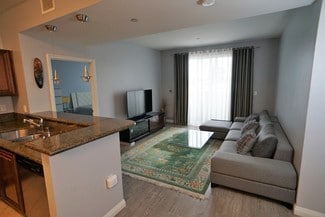 13951 Sherman Way Unit 309, Los Angeles, CA 91405