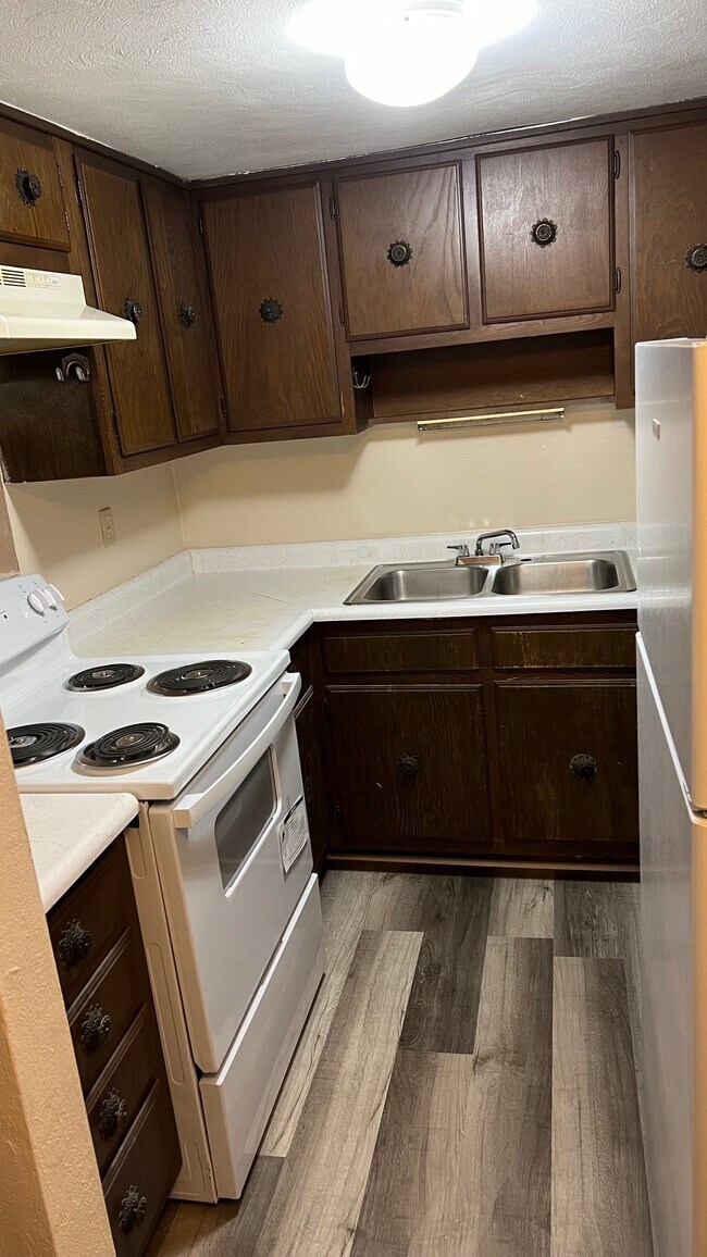 2365 Collins Dr unit C, Sidney, OH 45365 - photo 4