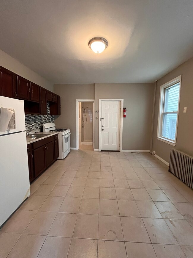 41 W 54th St unit 2R, Bayonne, NJ 07002 - photo 2