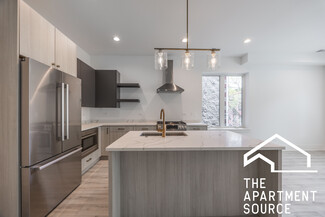 1814 W Thomas St Unit 2F, Chicago, IL 60622