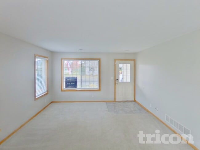 13758 Flay Ave N, Hugo, MN 55038 - photo 2