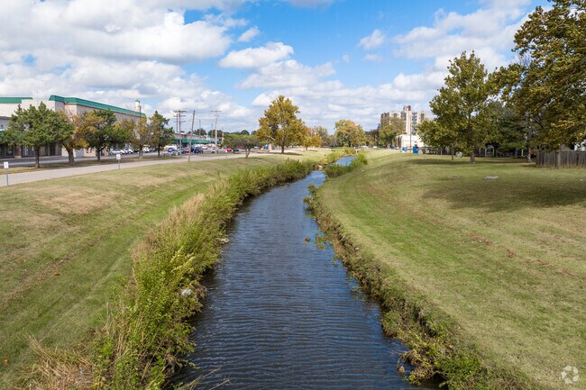 Fabrique offers natural scenery and quiet streets.