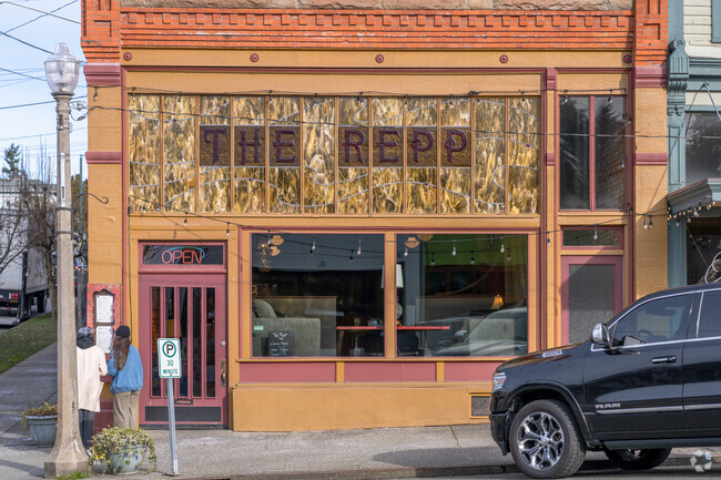 For an unforgettable culinary experience, stop by The Repp in Snohomish.