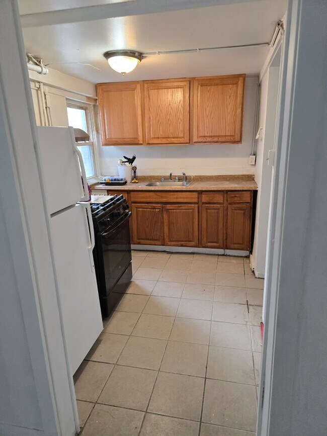 4915 Ventnor Ave unit Basement Apt, Ventnor City, NJ 08406 - photo 7