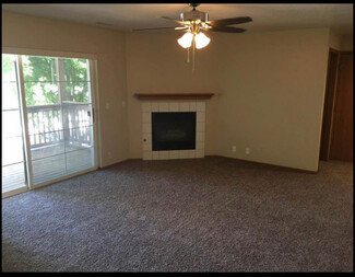 4627 1st Ave SW Unit 5, Cedar Rapids, IA 52405