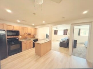 58 Union St Unit S-T, Stoughton, MA 02072