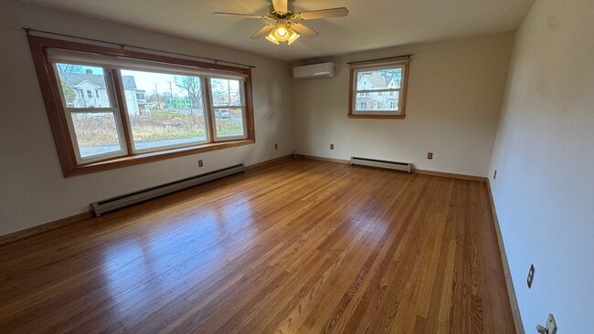 2 Lawndale St, Easthampton, MA 01027 - photo 6