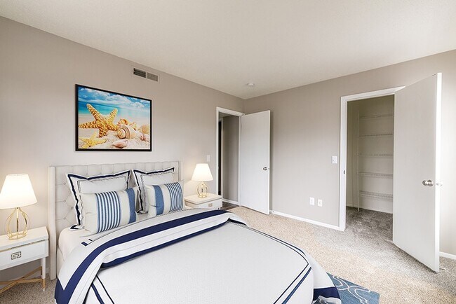 Runaway Bay, Lansing, MI 48917 - photo 3